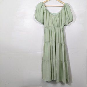 Astr Women's Green Midi Dress